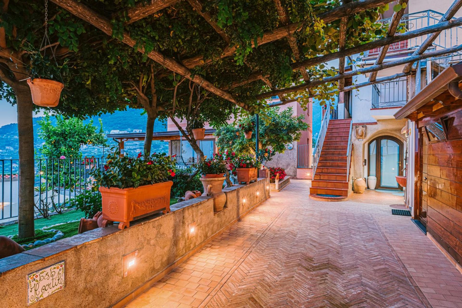 B&B Il Cortile ราเวลโล ภายนอก รูปภาพ