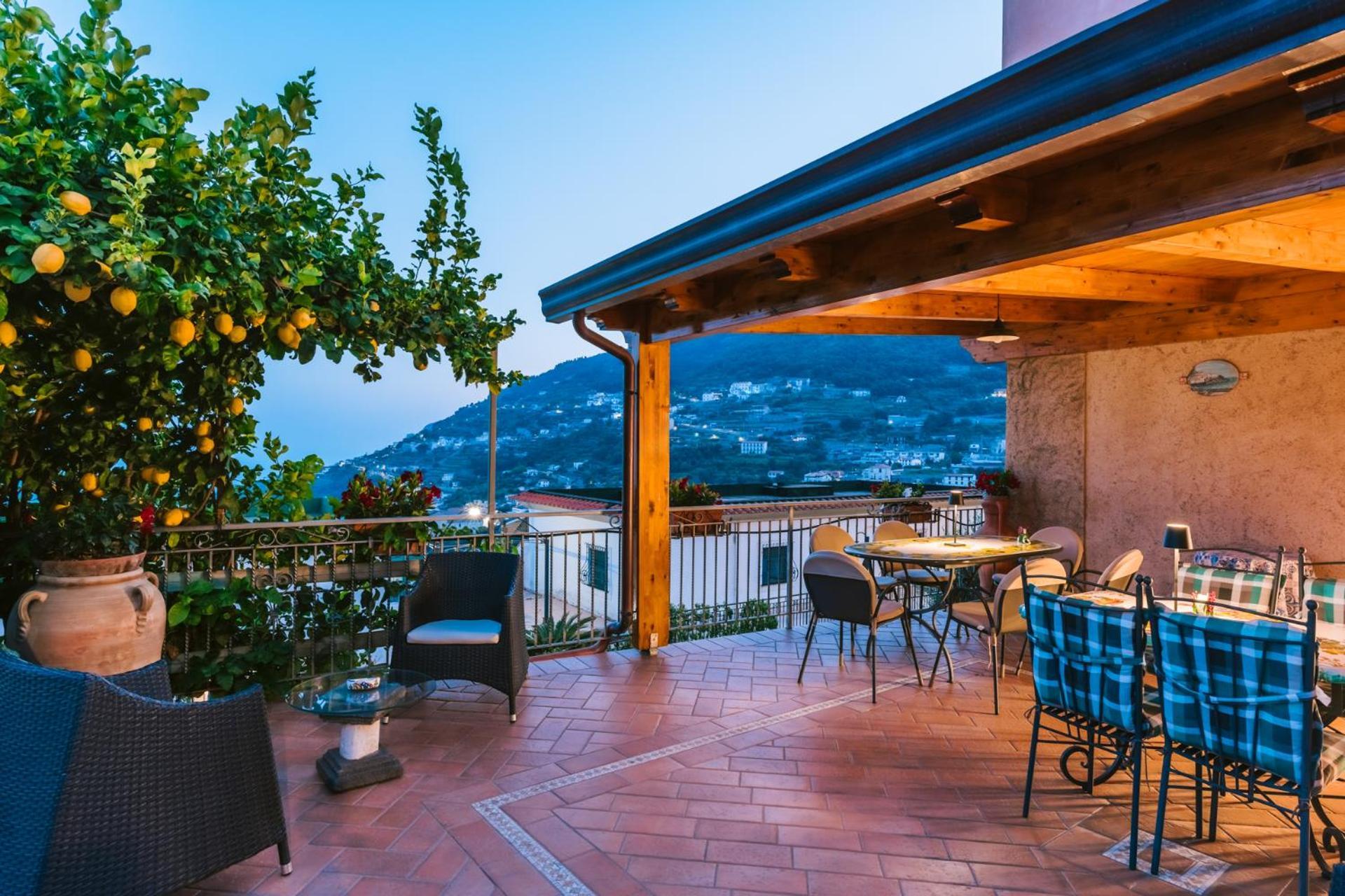 B&B Il Cortile ราเวลโล ภายนอก รูปภาพ